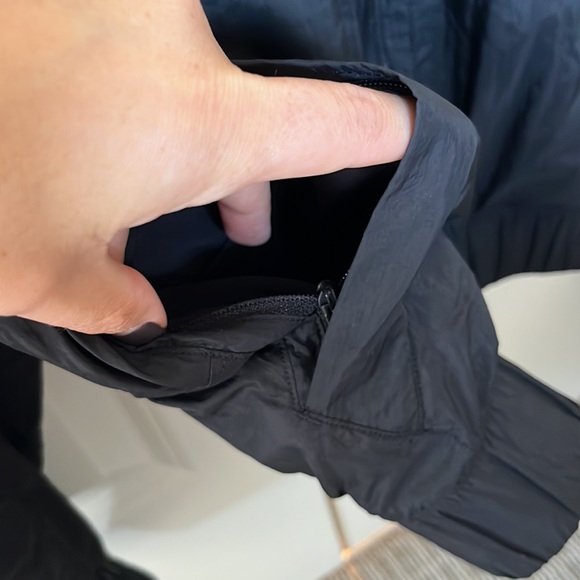 Lululemon Reversible Wind Jacket - Picture 2 of 6